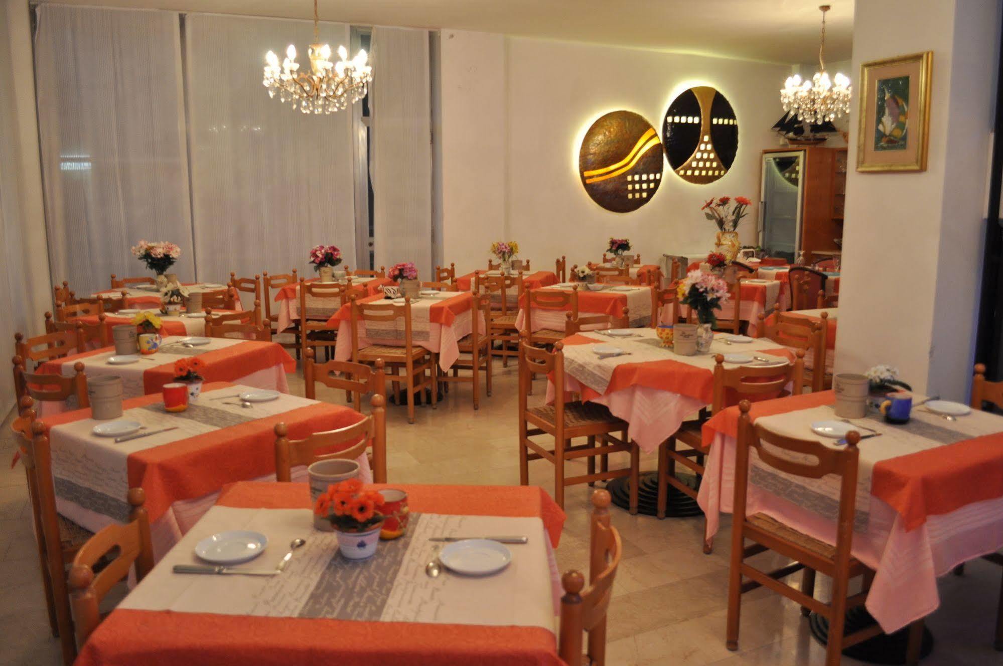 Hotel Nancy Rimini Exterior foto